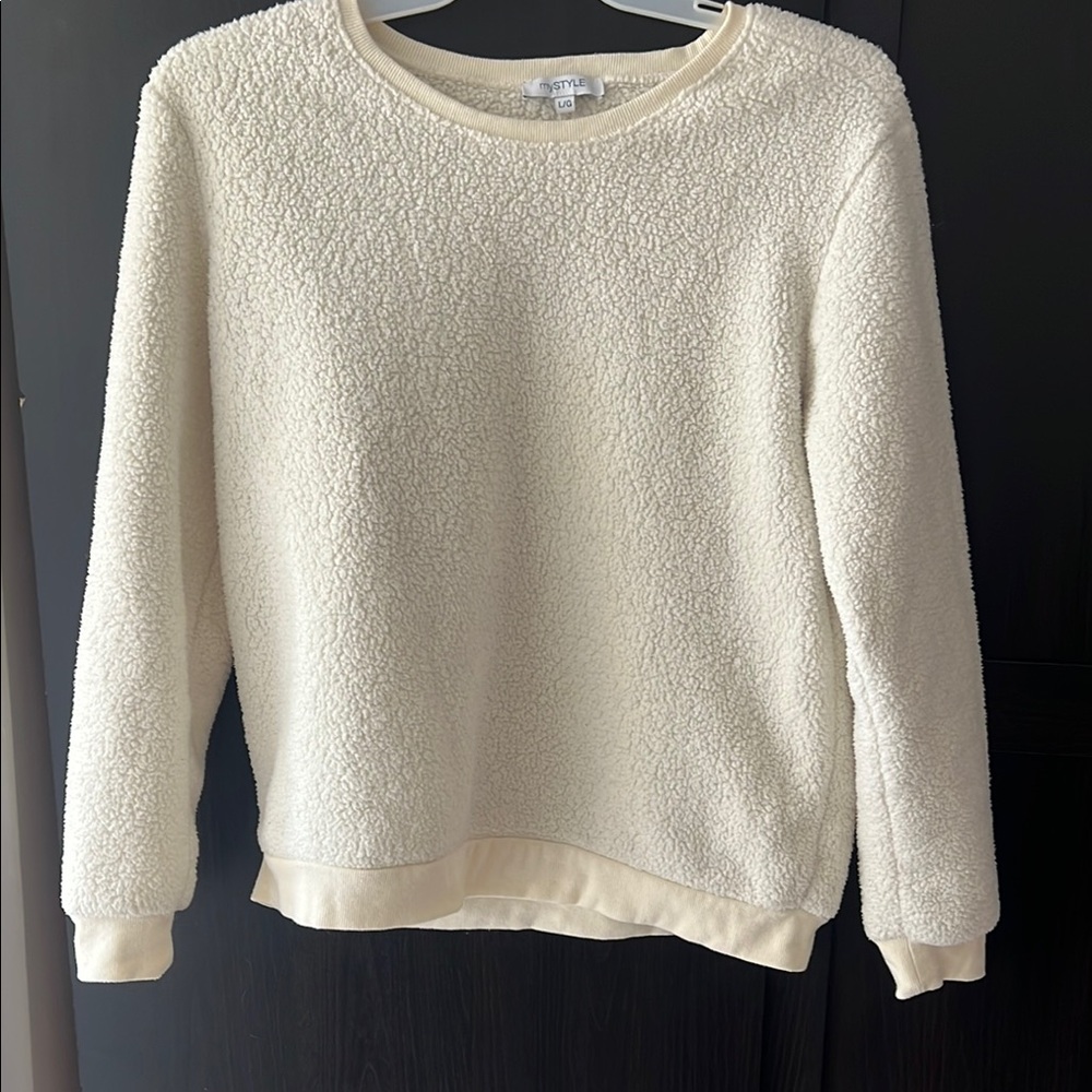 Sherpa cream crewneck